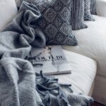 Jak odświeżyć swoje wnętrze za pomocą akcentów w stylu Hampton? Proste pomysły na metamorfozę